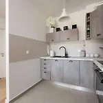 Appartement Ivona - Beautiful Terrace And Free Garage Parking Zadar