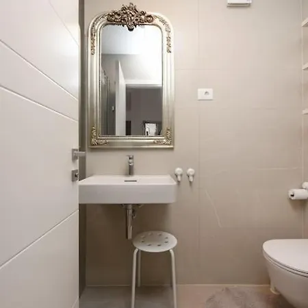 Apartmán Ivona - Beautiful Terrace And Free Garage Parking