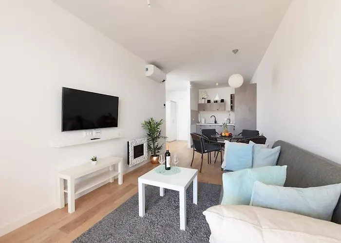 Ivona - Beautiful Terrace And Free Garage Parking