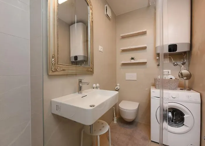 Ivona - Beautiful Terrace And Free Garage Parking *