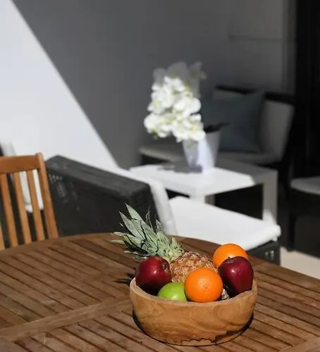 Ivona - Beautiful Terrace And Free Garage Parking * 자다르