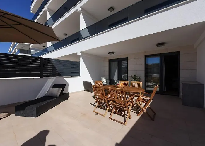 Ivona - Beautiful Terrace And Free Garage Parking *