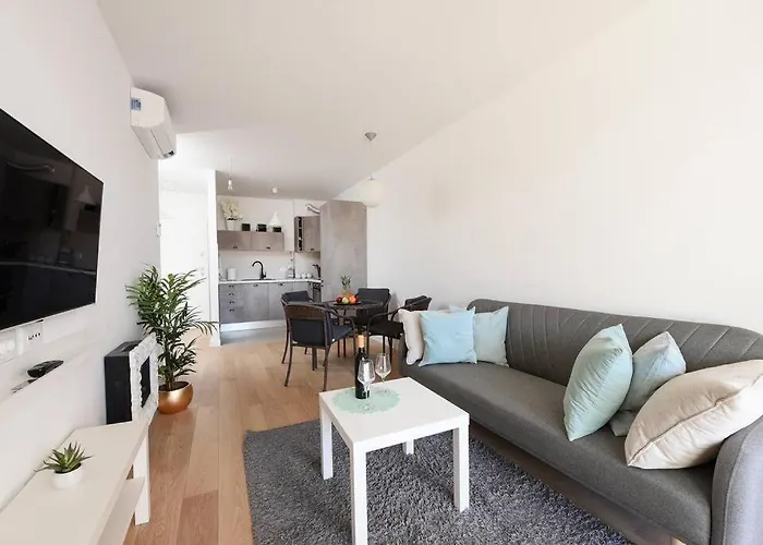 Ivona - Beautiful Terrace And Free Garage Parking 자다르