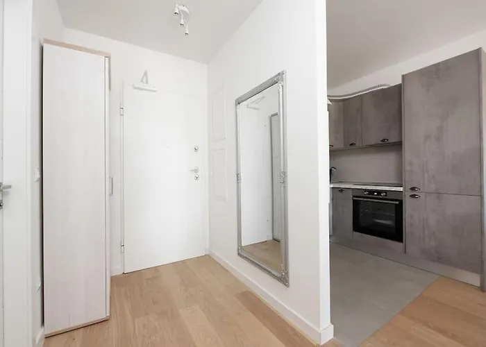 아파트 Ivona - Beautiful Terrace And Free Garage Parking *